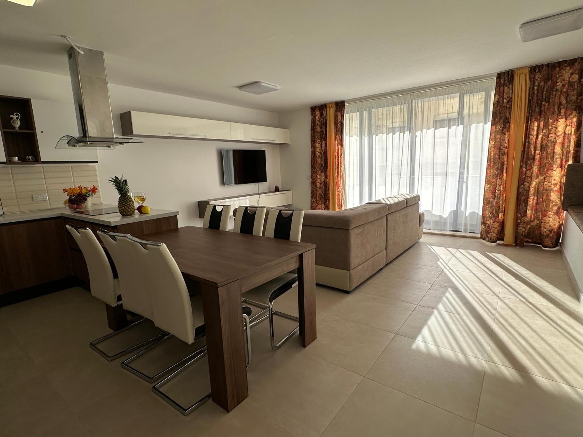 Apartament New, Airy And Spacious In *